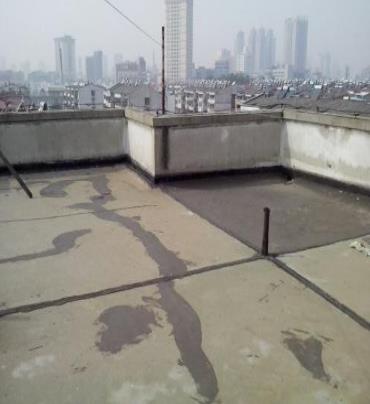 霍邱漏水维修 楼顶漏水是什么原因，楼顶漏水维修方法是什么?