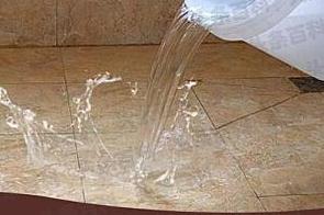 霍邱漏水维修 免砸砖防水材料该如何施工